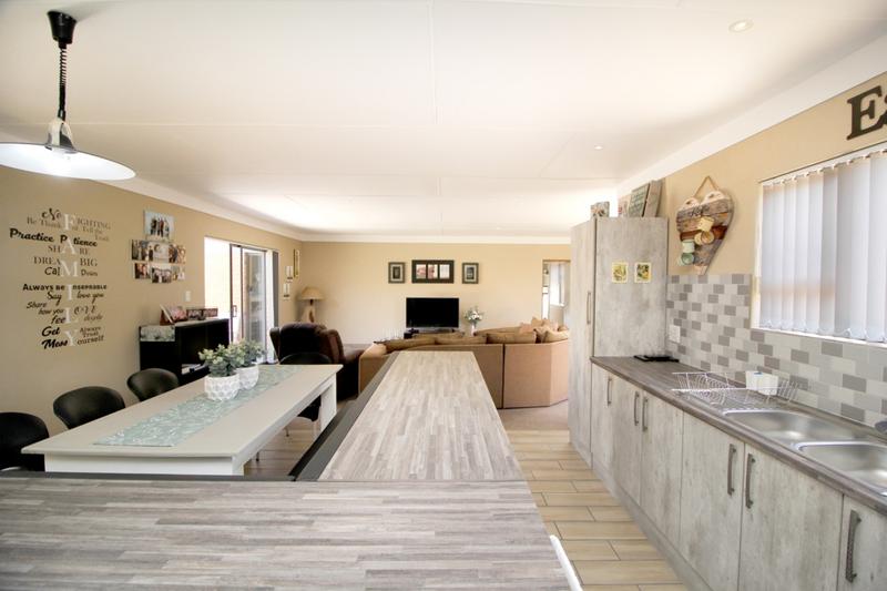 4 Bedroom Property for Sale in Reebok Western Cape